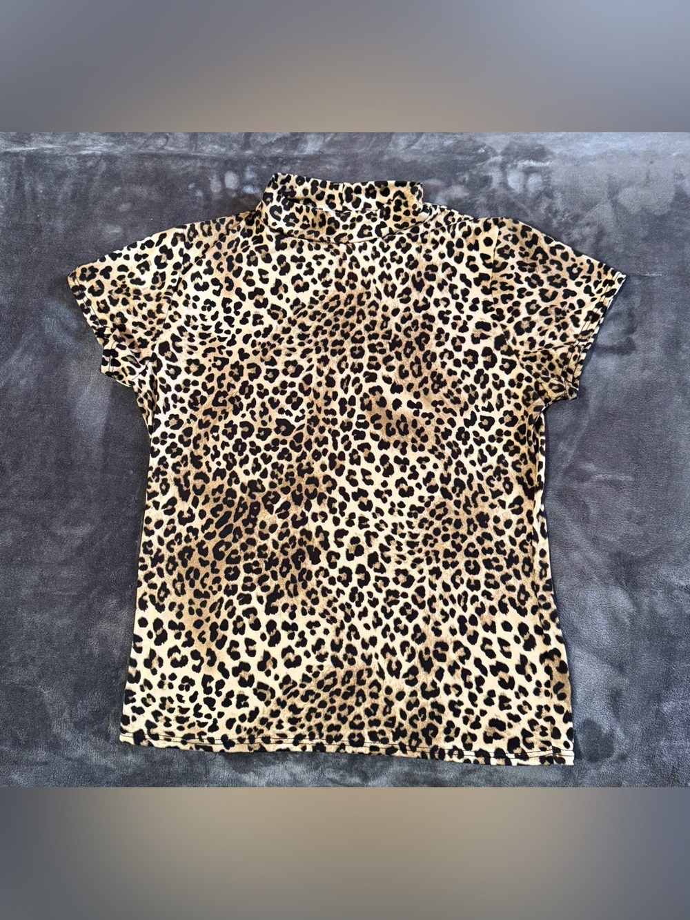 Soft!  Leopard Print Short Sleeve Turtleneck Top